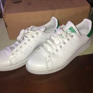 Stan smith like new 8/10 adidas sneakers